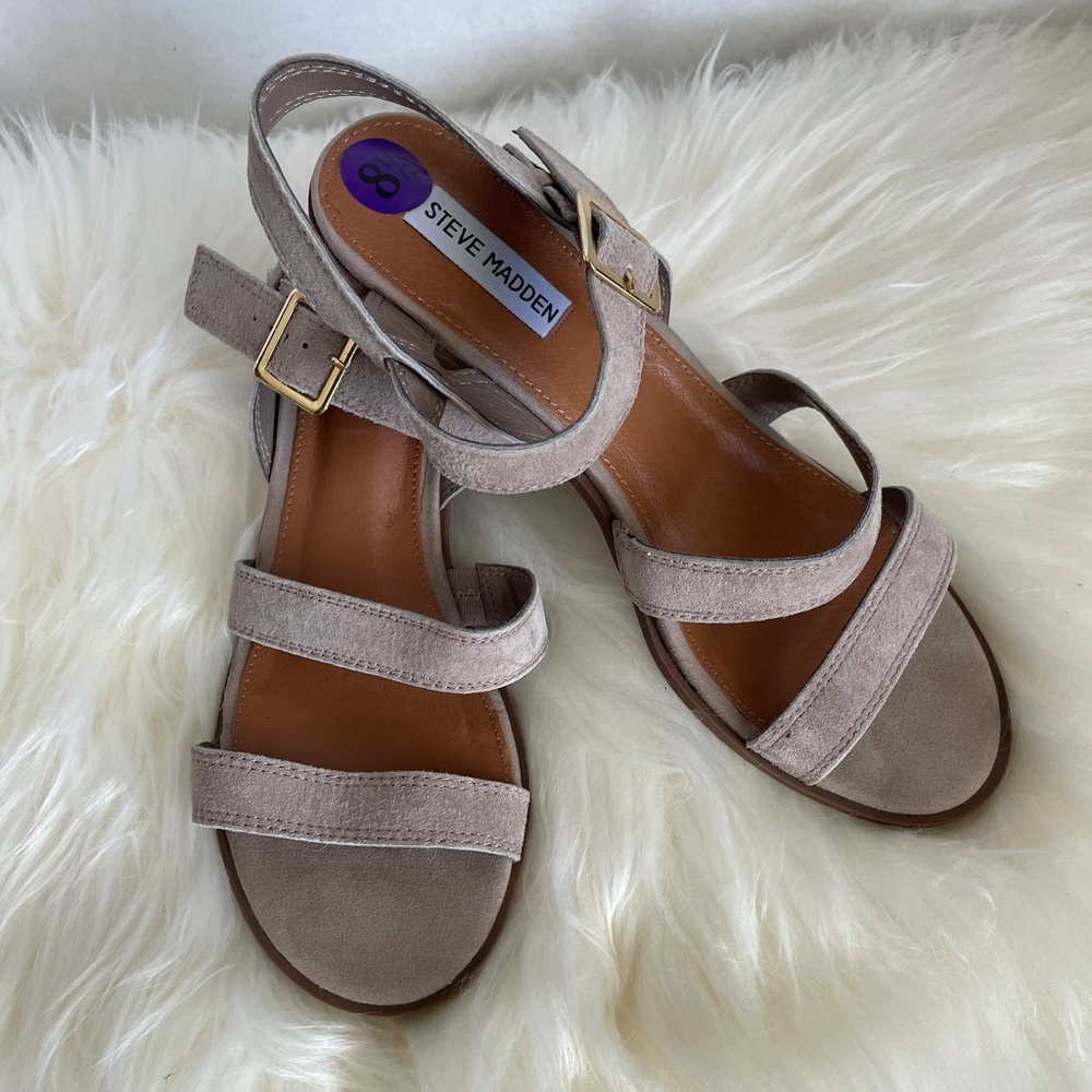 Women’s low block heel sandal